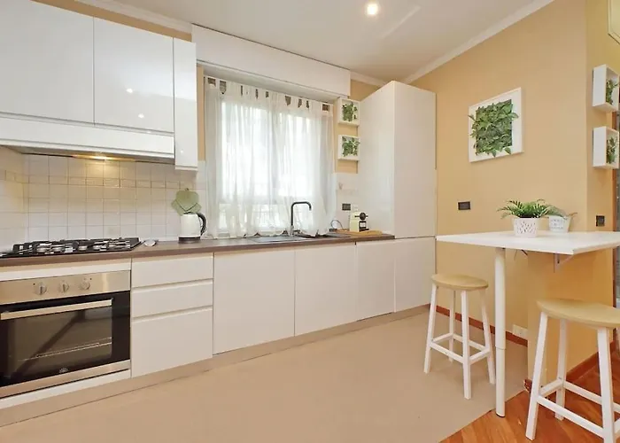 Lucky Domus Tuscolano Apartment Rom