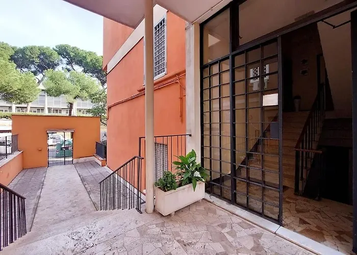 Lucky Domus Tuscolano Apartment *