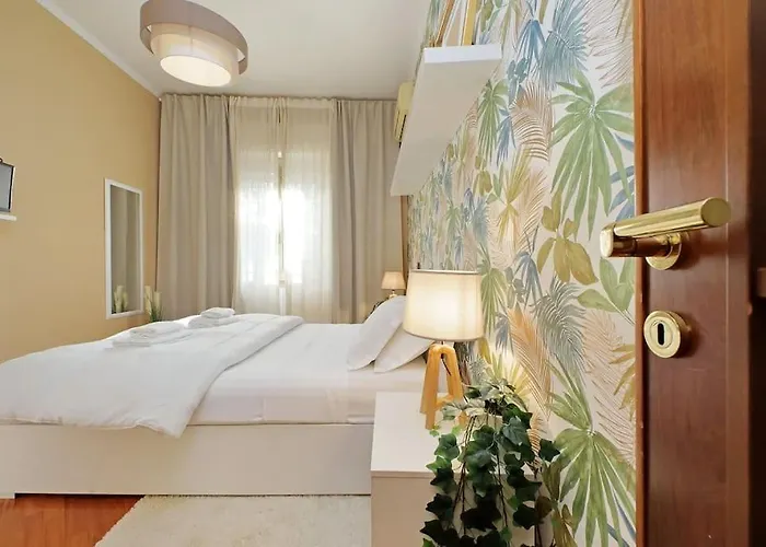 Lucky Domus Tuscolano * Rom